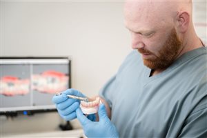 Supporting patients through dental implant treatment